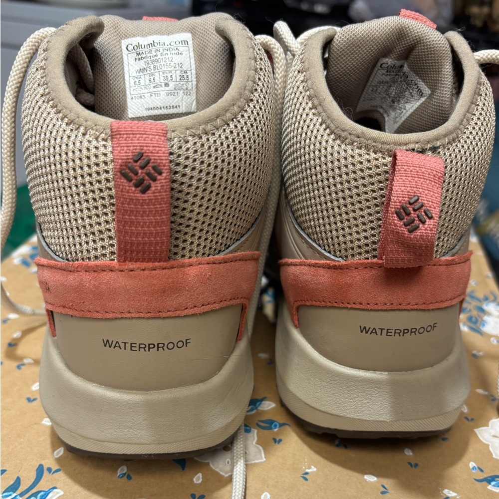 Woman’s Columbia Waterproof Boots
